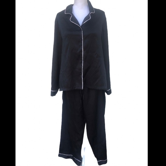 Gillian 0’Malley black silky pajamas XL - Picture 1 of 5